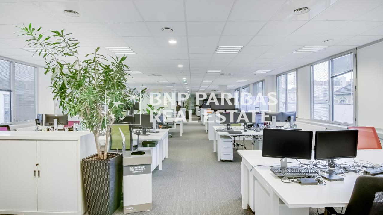 Bureau Saint-Ouen 5358m² Location bureau Saint-Ouen Seine-Saint-Denis OLBUR2317152 5